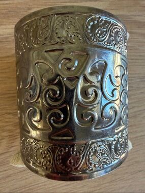 VINTAGE GUNMETAL CUFF BRACELET Embossed Filigree Scroll Wide Arm Band Statement